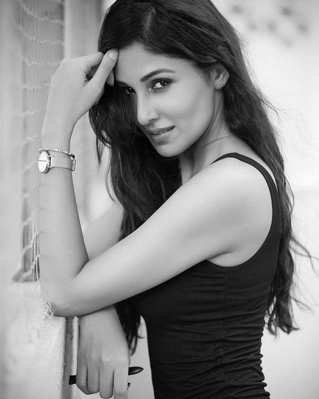 Pooja Chopra Latest Unseen Hot & Spicy Photo Stills