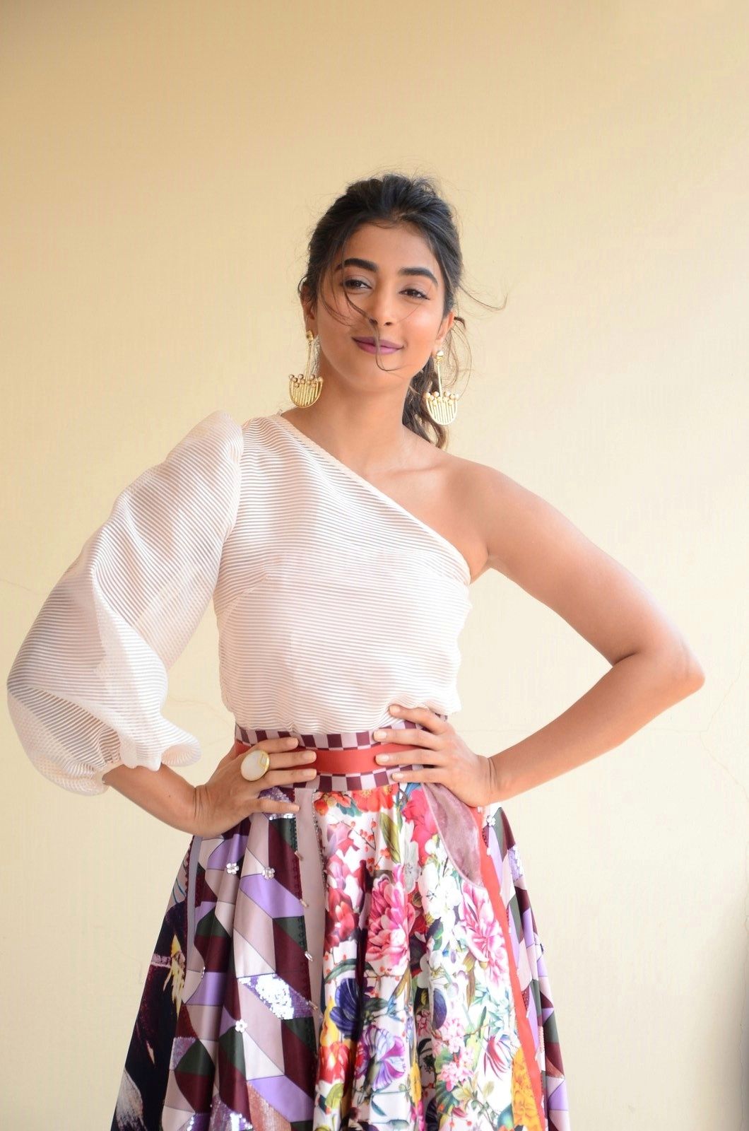 Pooja Hegde Latest New Images