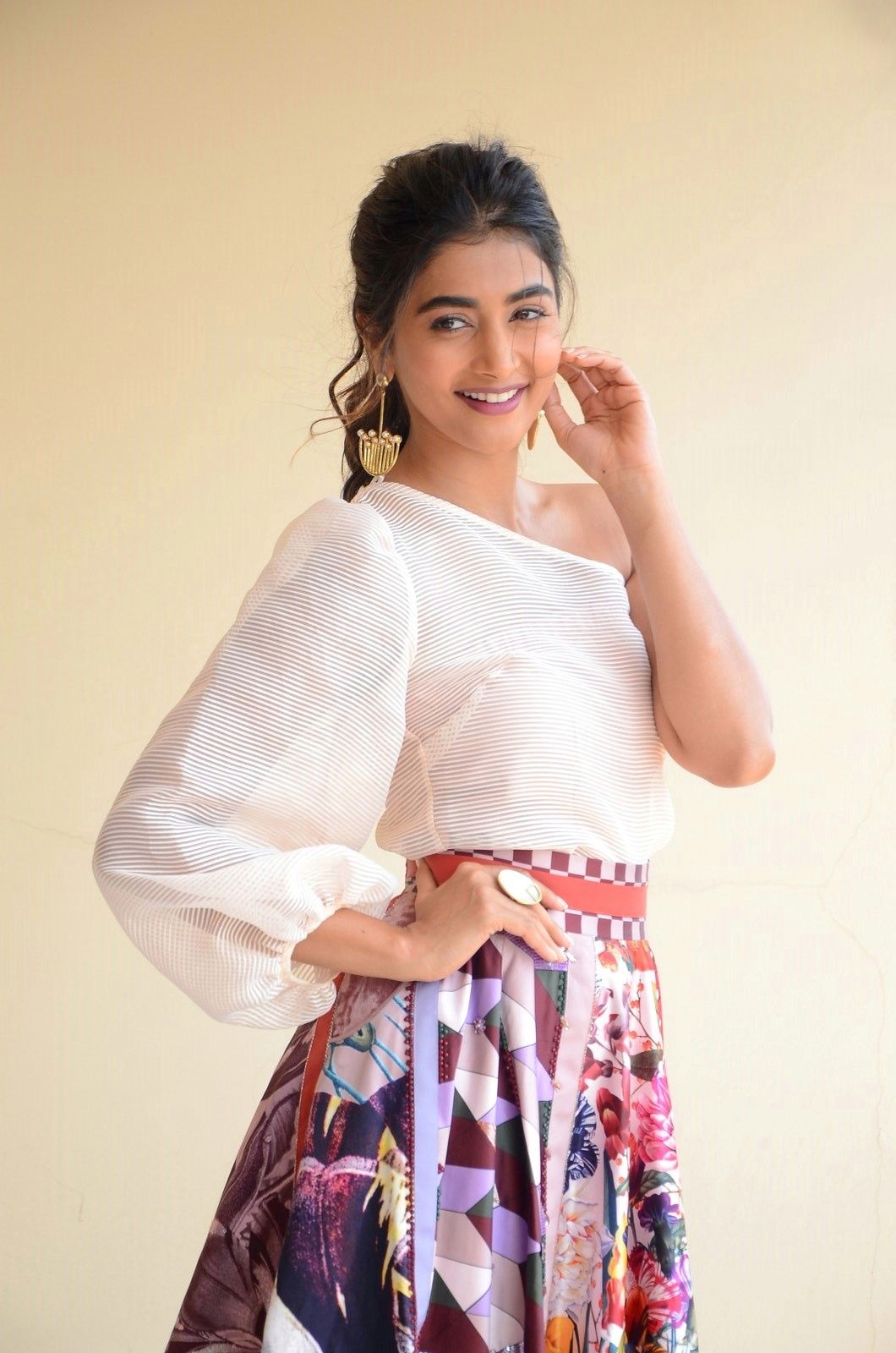 Pooja Hegde Latest New Images
