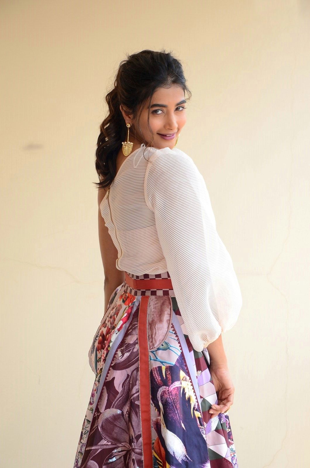 Pooja Hegde Latest New Images