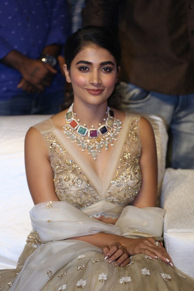 Pooja Hegde Latest New Photos
