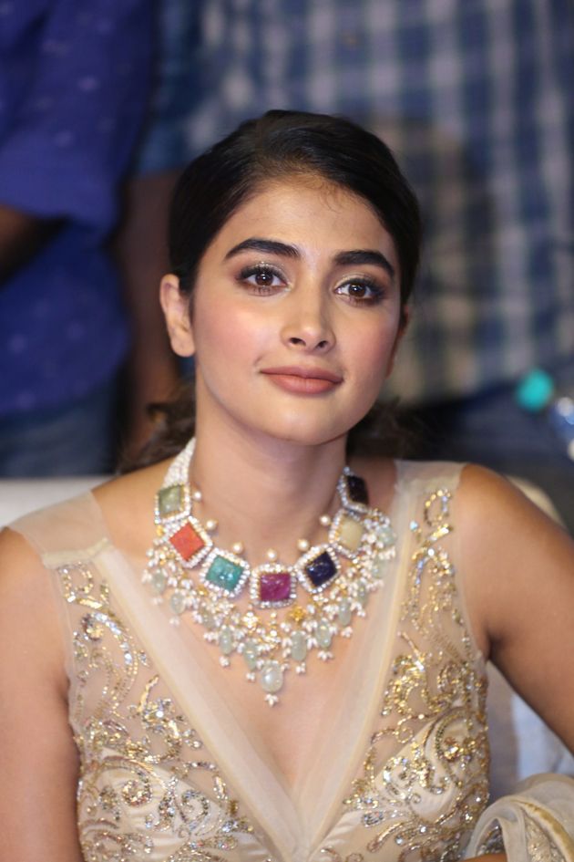 Pooja Hegde Latest New Photos