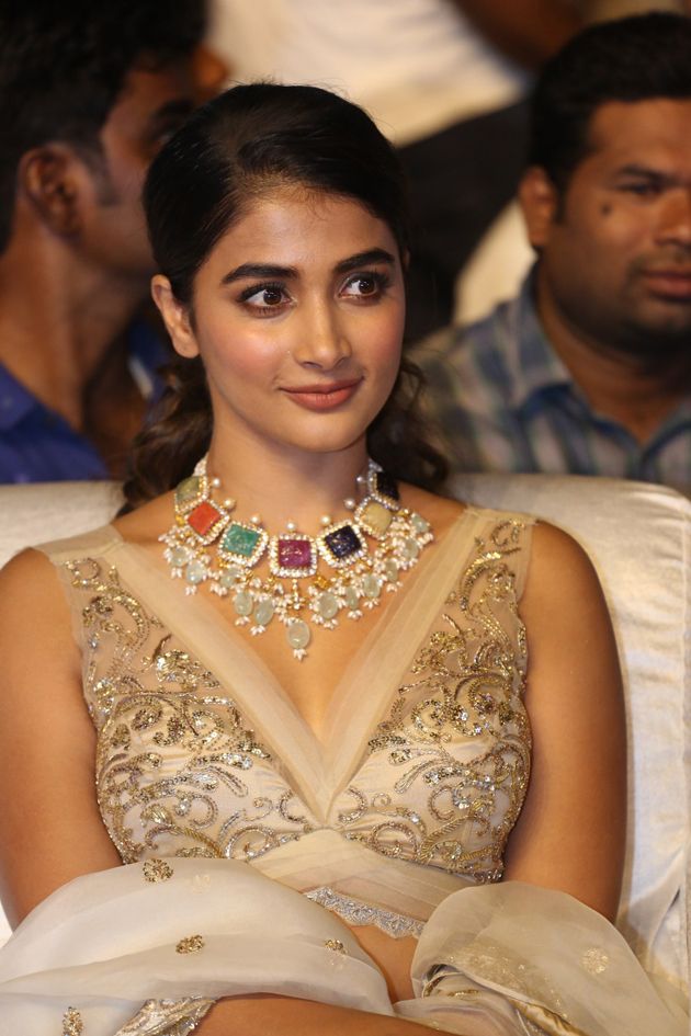 Pooja Hegde Latest New Photos
