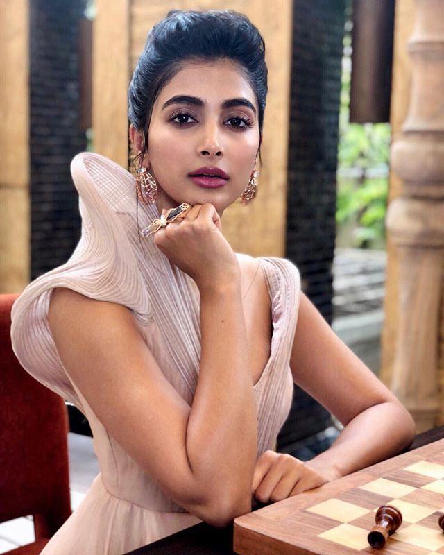 Pooja Hegde Latest Unseen Hot Photos