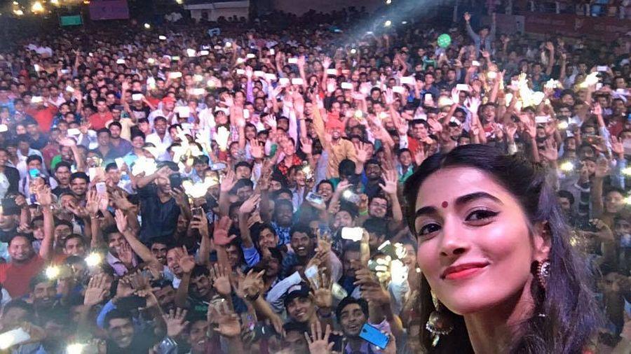 Pooja Hegde Stunning Beautiful Hot Unseen Photos Collection