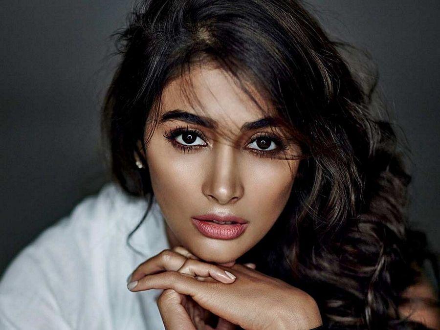 Pooja Hegde Stunning Beautiful Hot Unseen Photos Collection