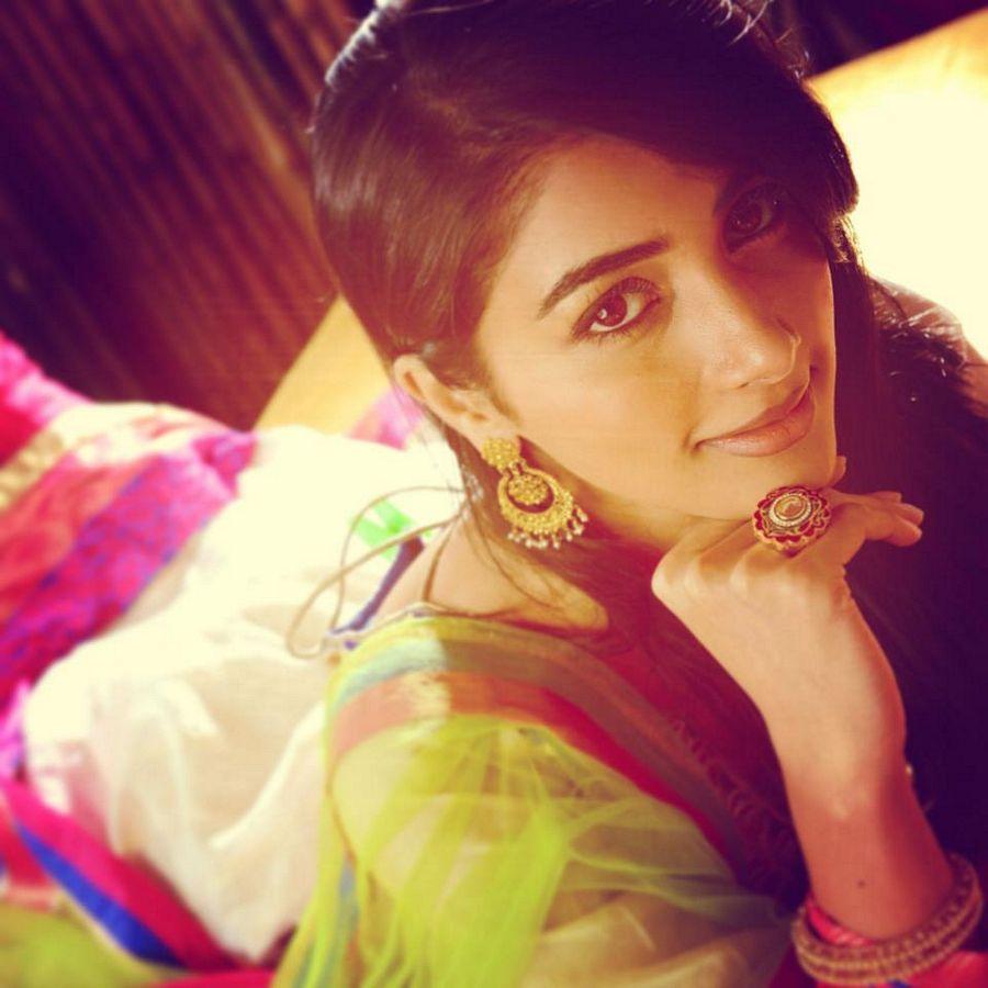 Pooja Hegde Stunning Beautiful Hot Unseen Photos Collection