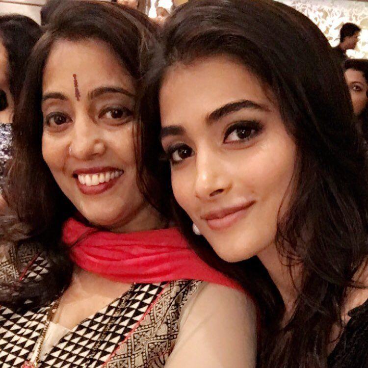 Pooja Hegde Stunning Beautiful Hot Unseen Photos Collection