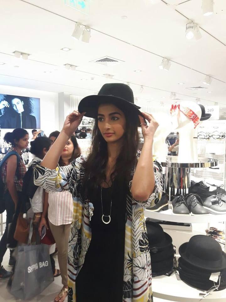 Pooja Hegde Stunning Beautiful Hot Unseen Photos Collection