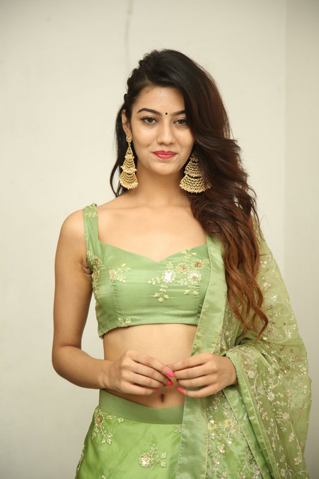 Pooja Solanki Latest HD Photos