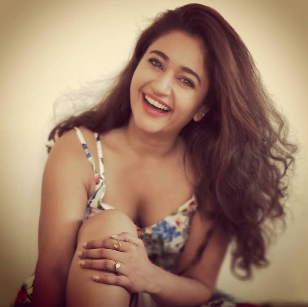 Poonam Bajwa latest clicks