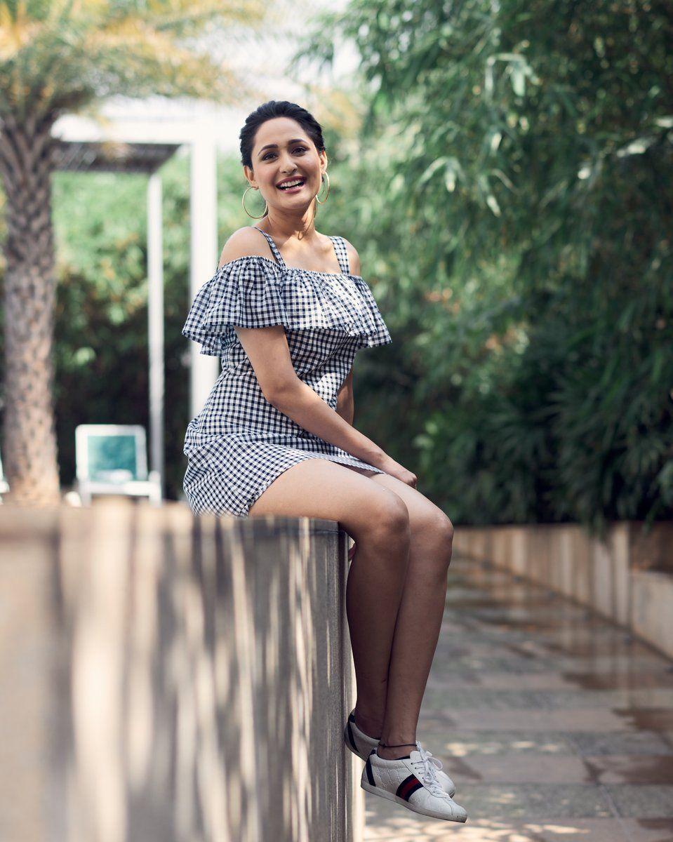Pragya Jaiswal Latest Hot 2018 Photoshoot Stills