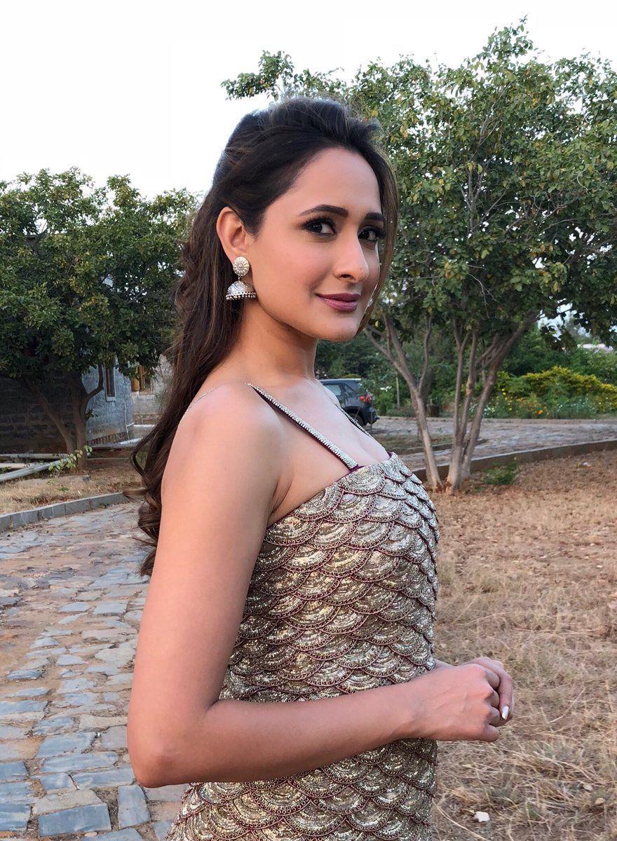 Pragya Jaiswal Latest Hot 2018 Photoshoot Stills