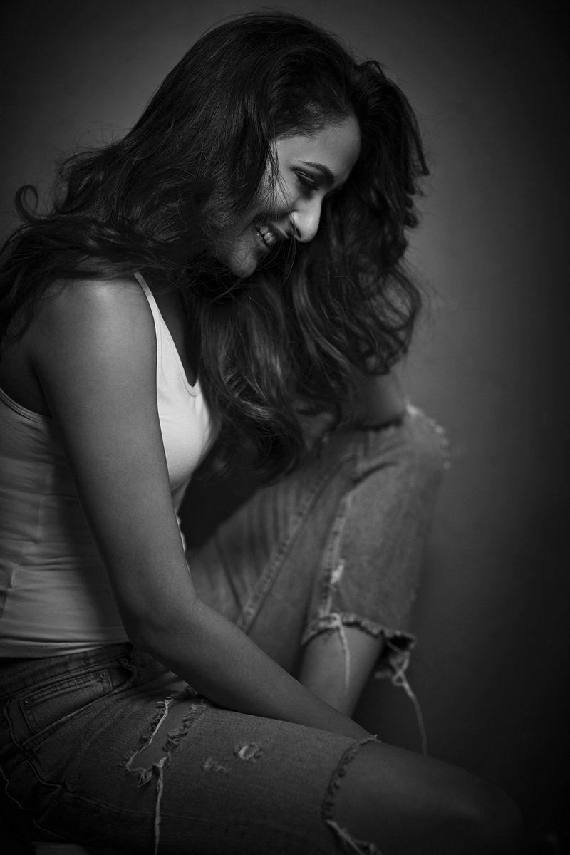 Pragya Jaiswal Latest Hot 2018 Photoshoot Stills