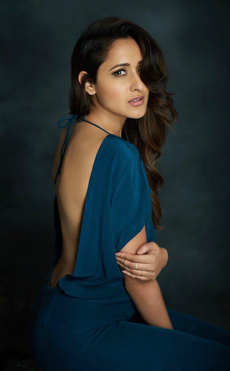 Pragya Jaiswal Latest Hot 2018 Photoshoot Stills