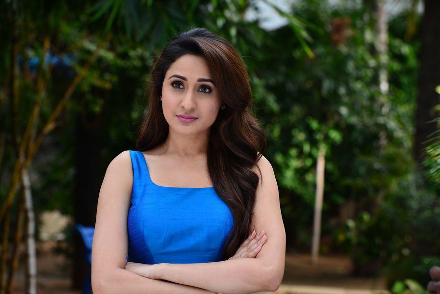 Pragya Jaiswal New Stills from Gunturodu Movie