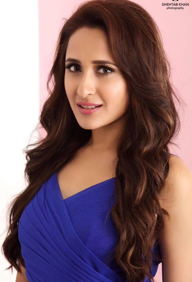 Pragya Jaiswal Sexy Photos