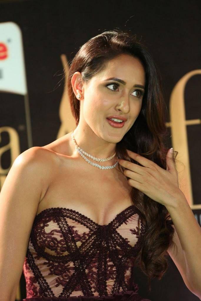 Pragya Jaiswal Stills At IIFA Awards 2017