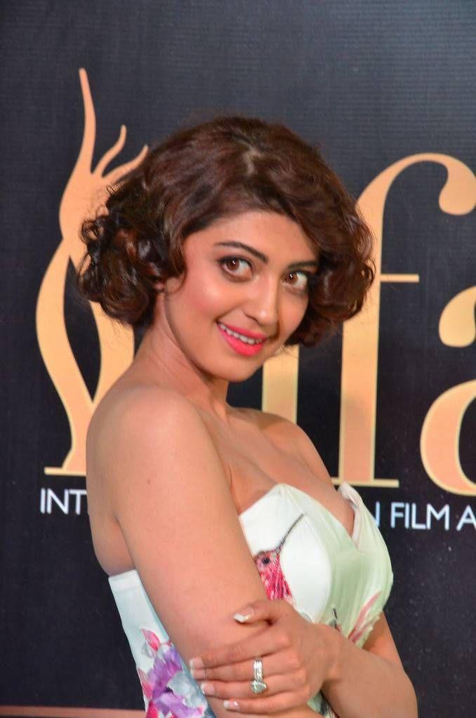 Pranitha Stills At IIFA Awards 2017