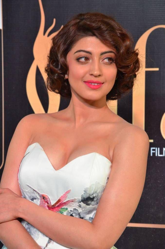 Pranitha Stills At IIFA Awards 2017