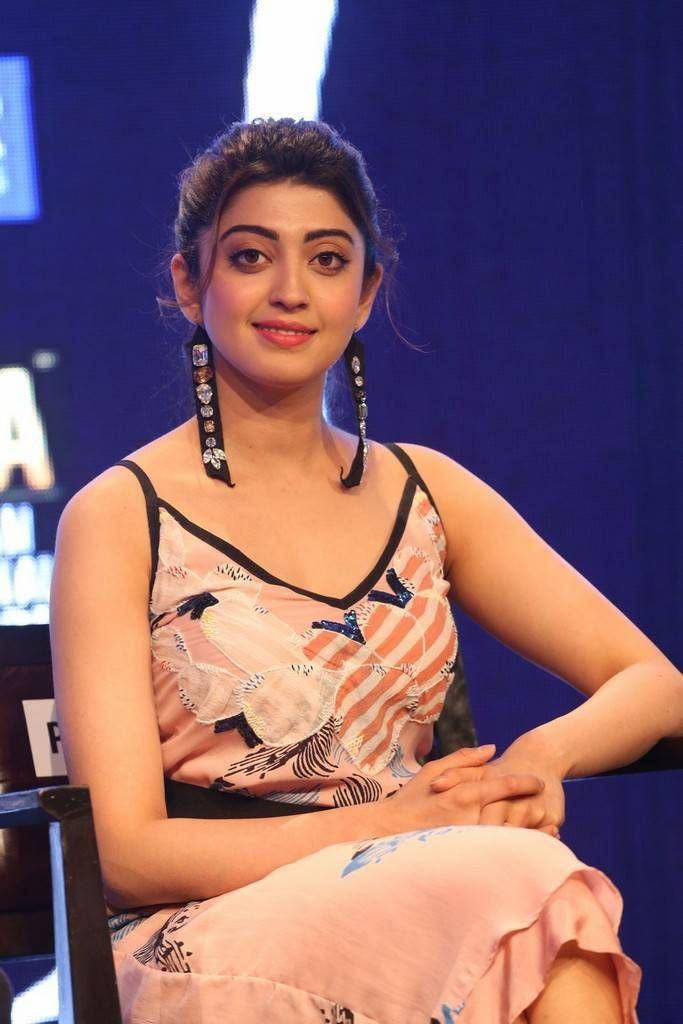 Pranitha Stills At SIIMA Short Film Awards 2017