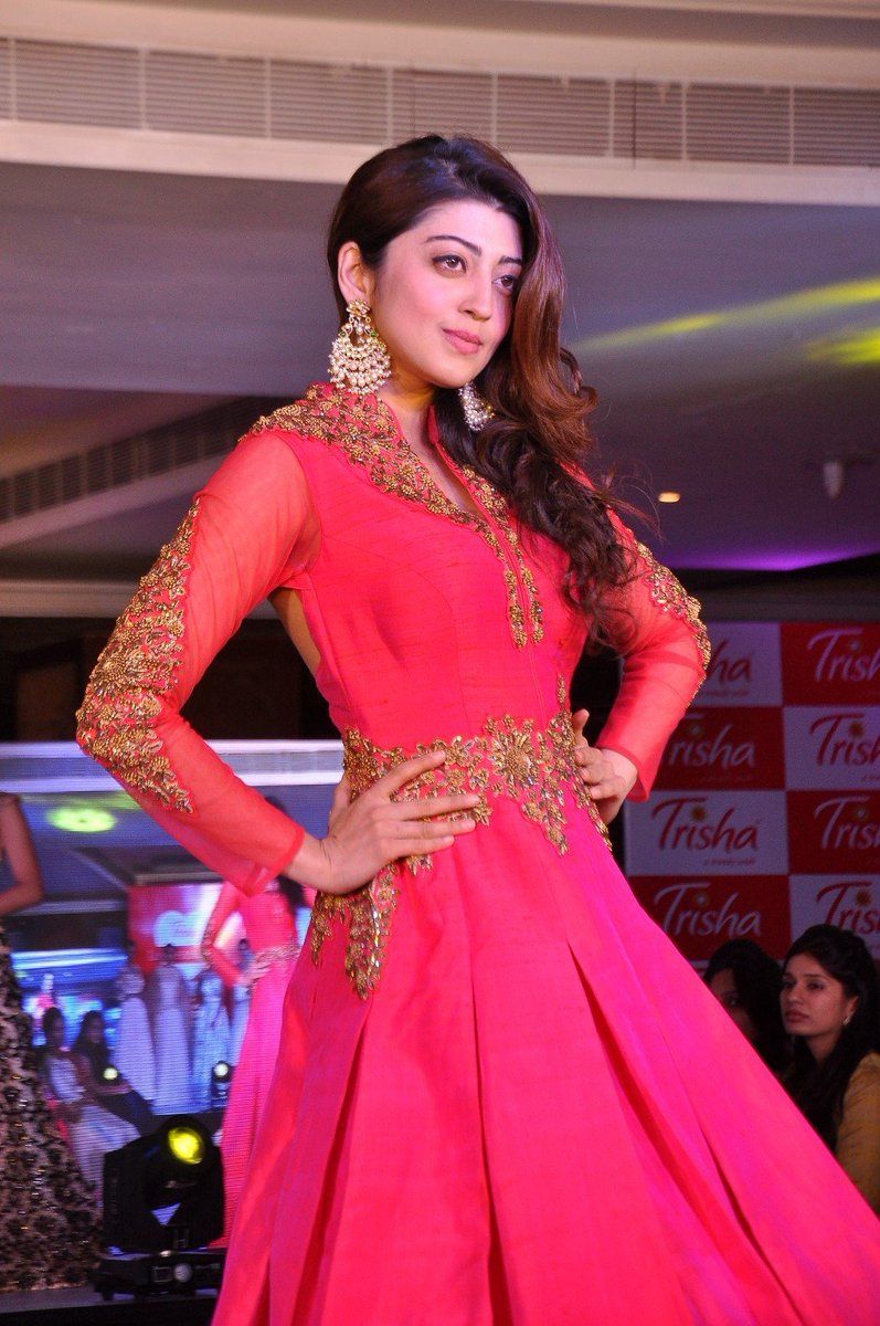 Pranitha Subhash New Wallpapers