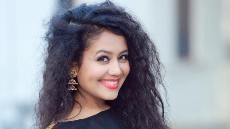 Pretty Cute Smiling Pics & Images Of Neha Kakkar