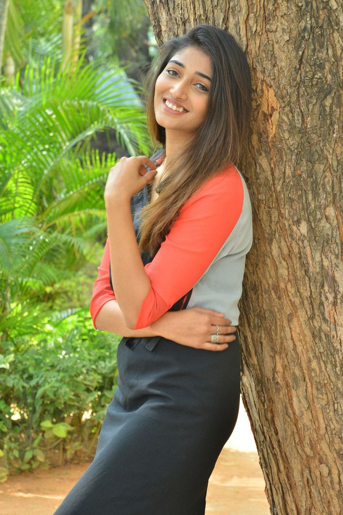 Priya New Wallpapers & Photos