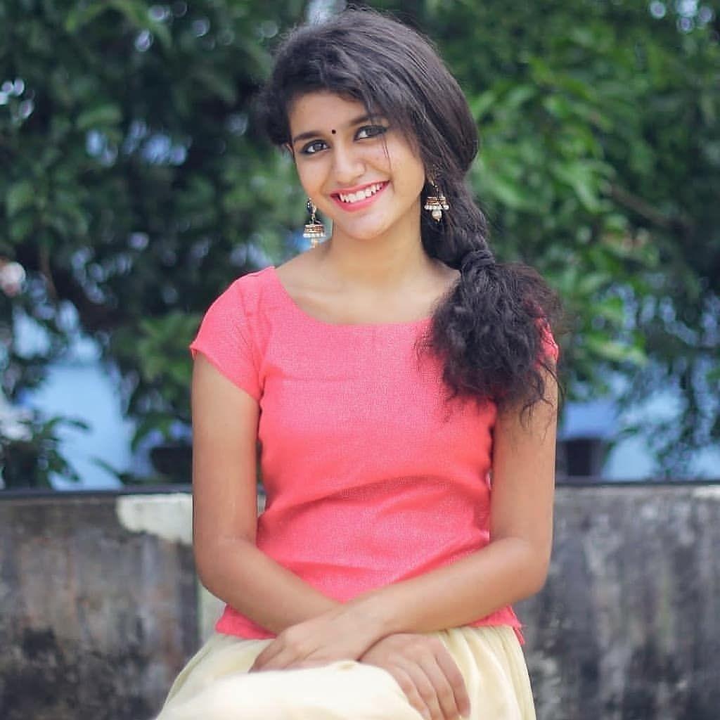 Priya Prakash Varrier Latest Beautiful Pics