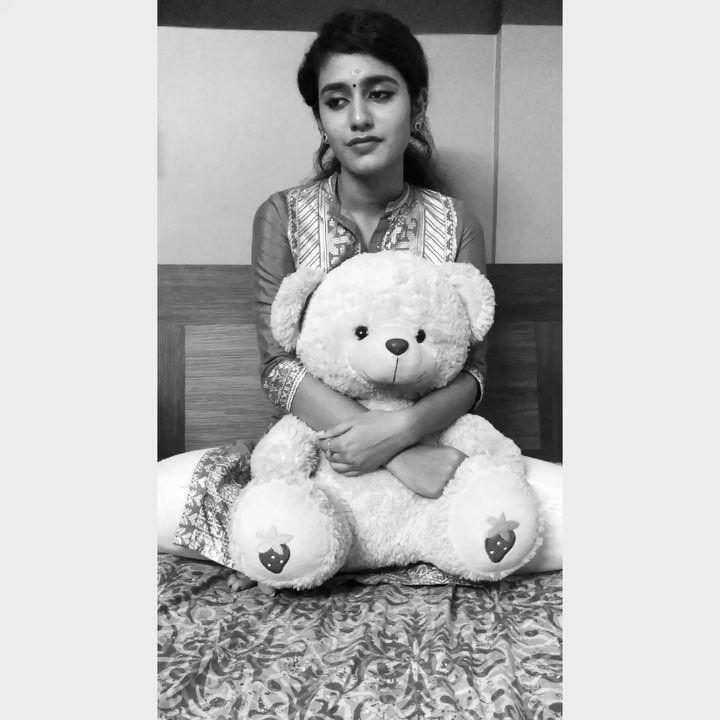 Priya Prakash Varrier Latest Beautiful Pics