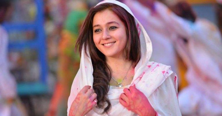 Priyal Gor Sweet HD Wallpapers & Images