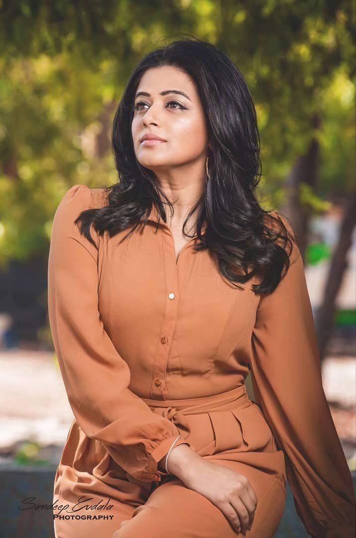 Priyamani Latest Photoshoot Pics