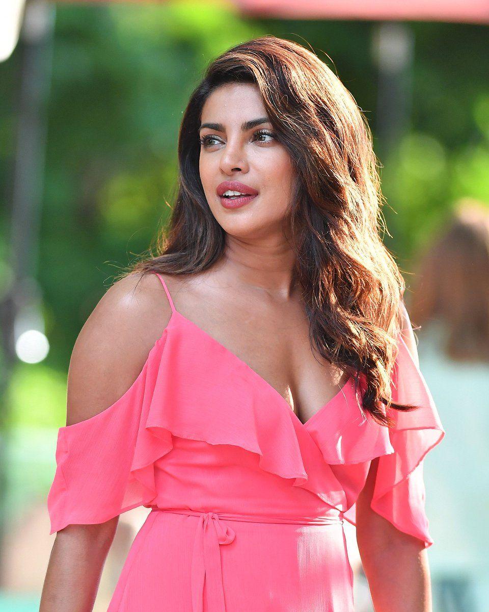 Priyanka Chopra Latest Hot Photos On the sets of Isn't It Romantic Hollywood Movie