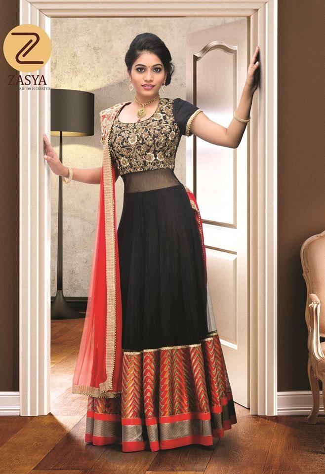 Punarnavi Bhupalam Pretty Photos