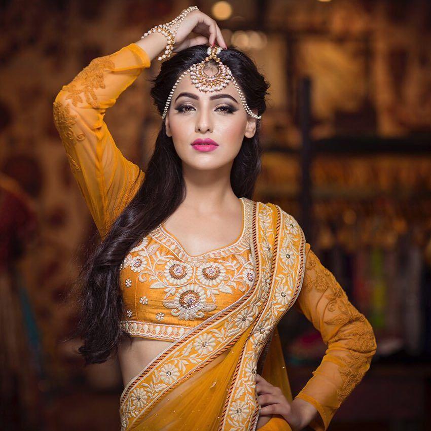 Punjabi Model Ginni Kapoor Images Beautiful Pics & Hot Pictures Gallery