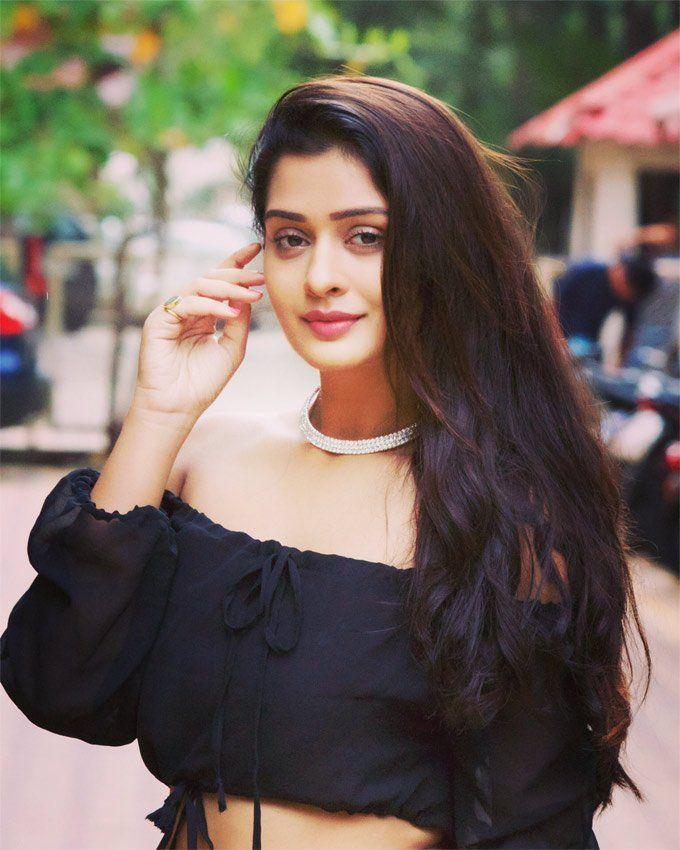 RX100 fame gorgeous Actress Payal Rajput Latest Stills