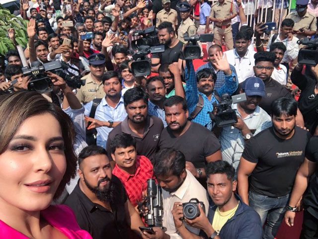 Raashi Khanna At BigC Store Launch Photos