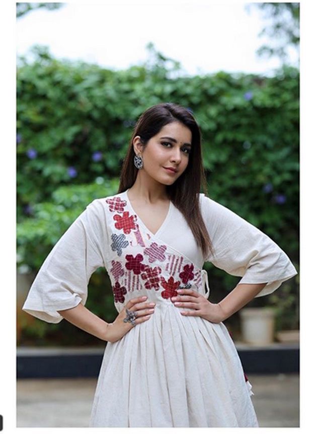 Raashi Khanna Instagram Latest Images