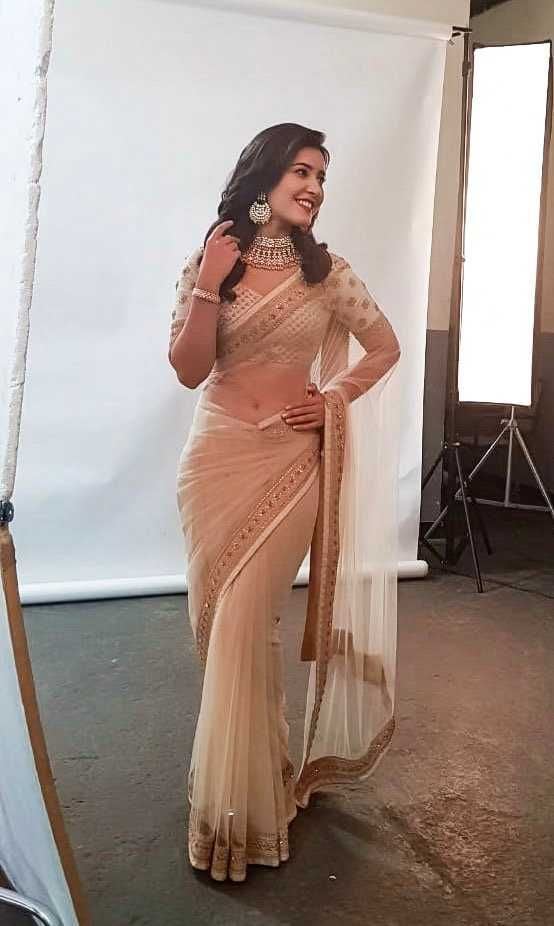 Raashi Khanna New Photo Shoot