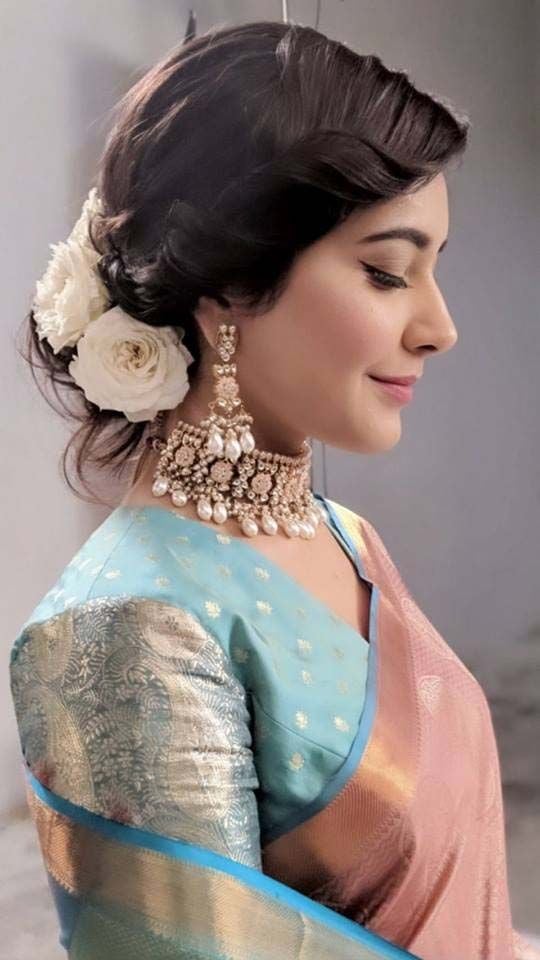 Raashi Khanna New Photo Shoot