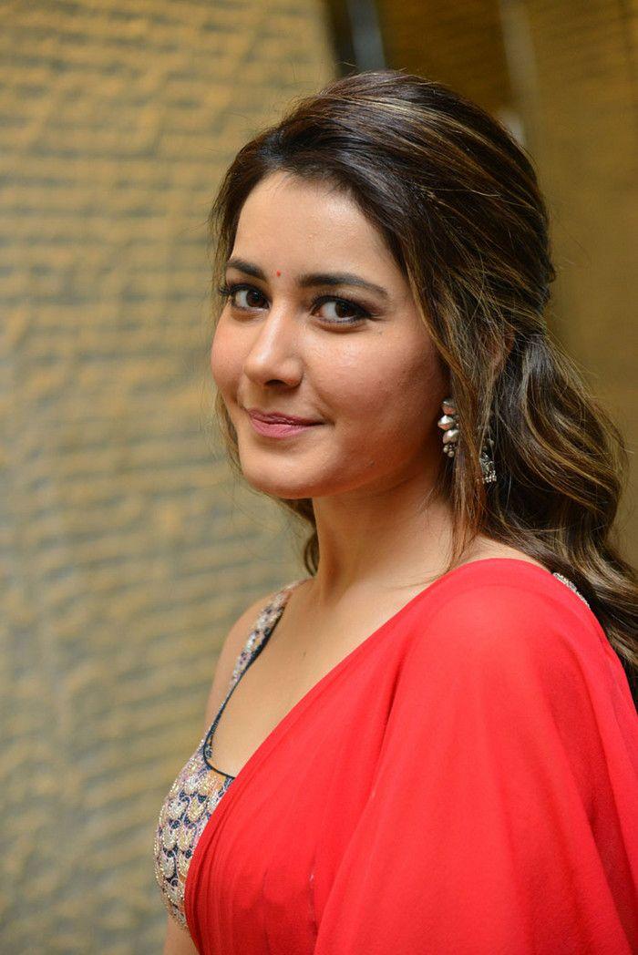 Raashi Khanna New Photos