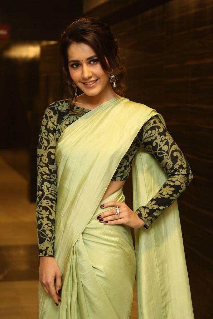 Raashi Khanna Stills At Touch Chesi Choodu Pre Release Event