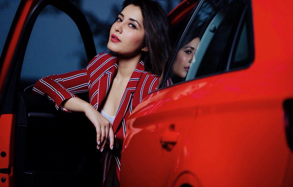 Raashi Khanna looks brilliant in Black & White! Photoshoot Stills