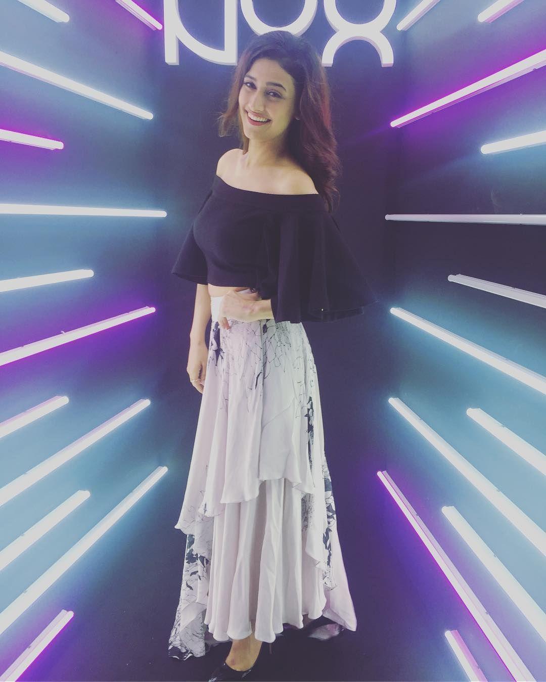 Ragini Khanna Latest Unseen Photos Stills