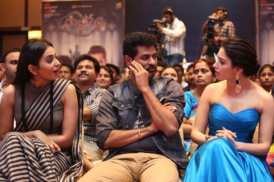 Rakul Preet Singh Navel Exposing Stills At Abhinetri Audio