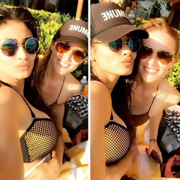 Rare & UNSEEN Private Photos of TV Actress Mouni Roy