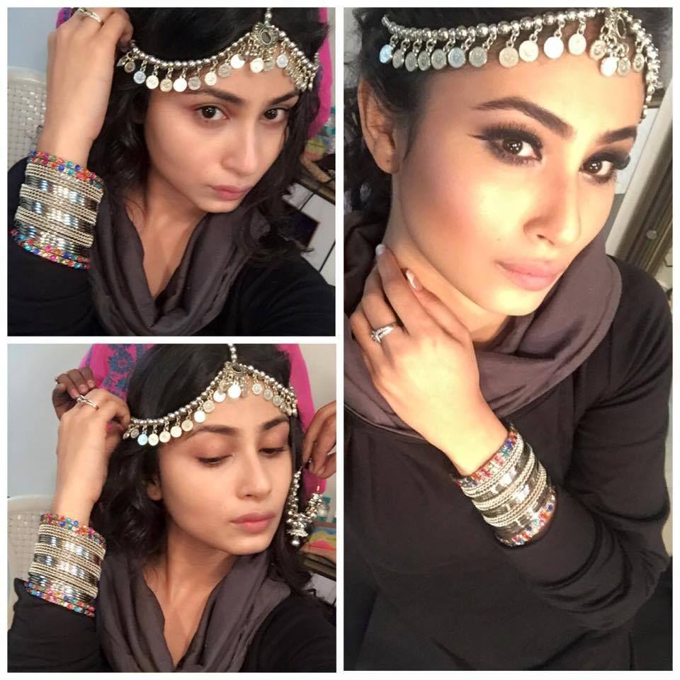 Rare & UNSEEN Private Photos of TV Actress Mouni Roy