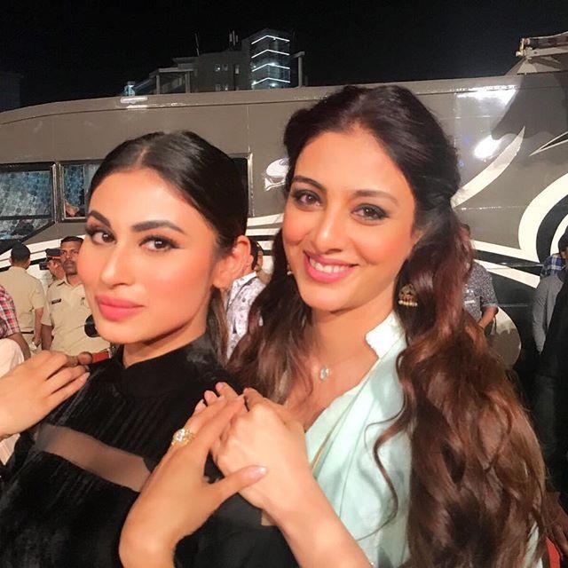 Rare & UNSEEN Private Photos of TV Actress Mouni Roy