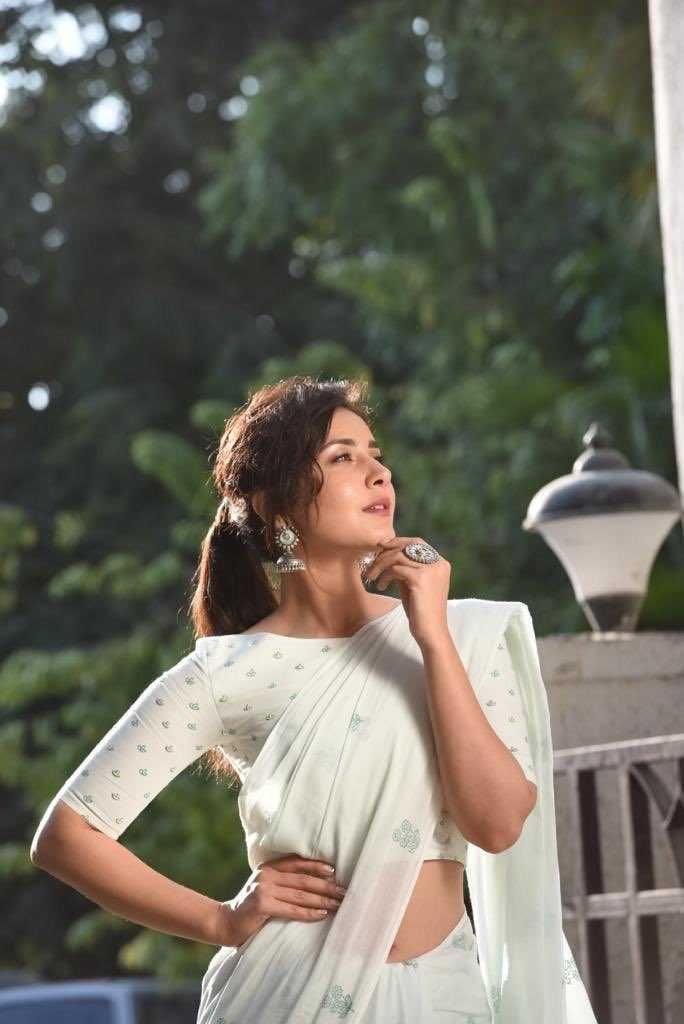 Rashi khanna HD Images