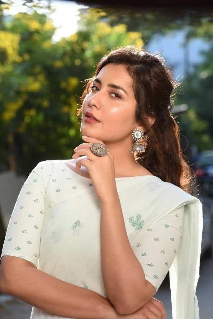 Rashi khanna HD Images